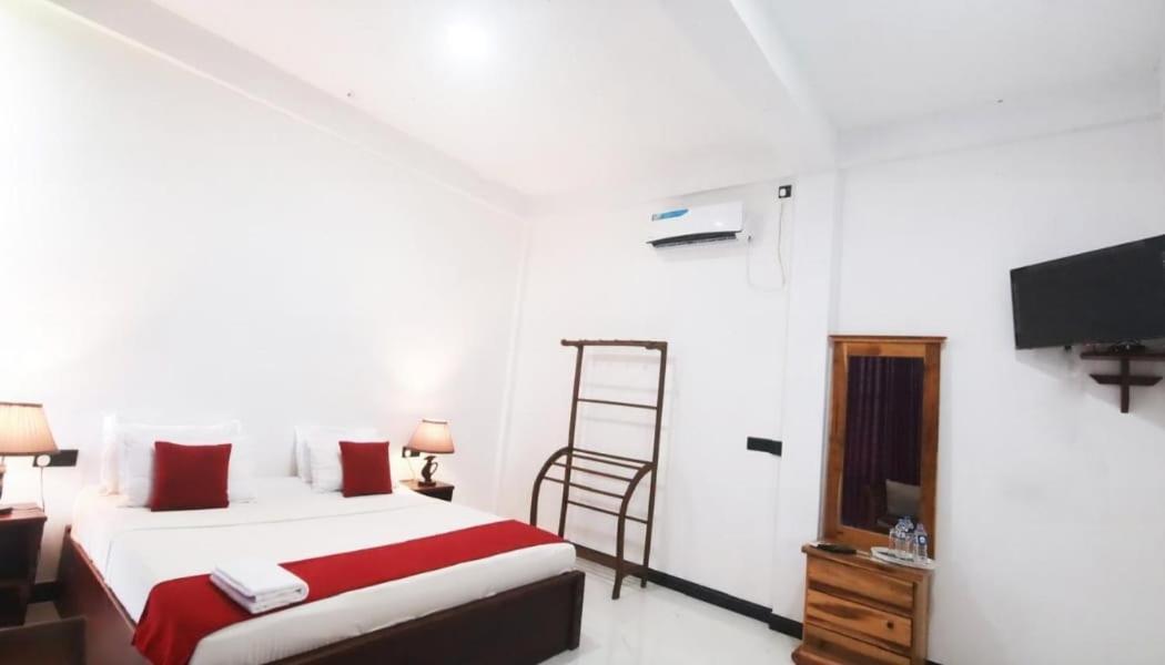 Ciel Star Anuradhapura Otel Dış mekan fotoğraf